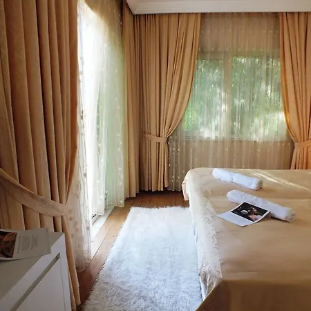 Aqualin Villa