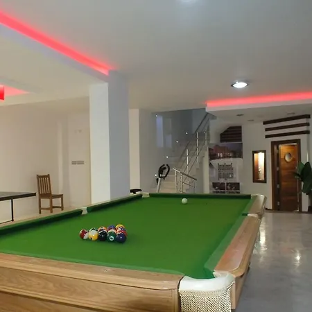 Villa Aqualin *